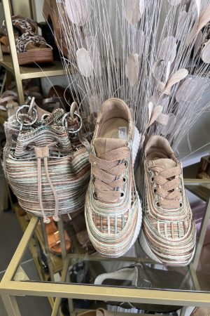 🌟 Exprimez votre style avec la basket Ardi multicolor Softwaves – un cocktail de couleurs et de confort pour des journées pleines de style ! 👟💫
