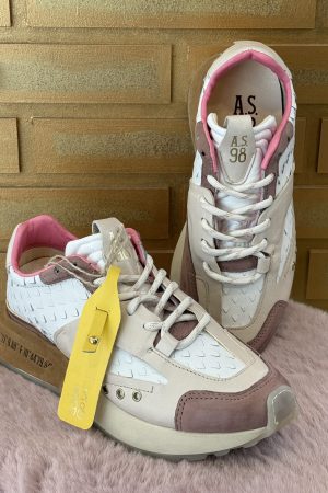 Découvrez la basket femme A.S.98 Airstep rose en cuir, sneaker originale, confortable et tendance idéale pour le quotidien. Disponible chez Euridys Chaussures à Arcachon.