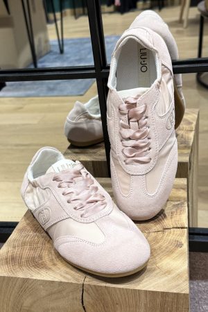 Basket femme Liu Jo Darcey 01 rose sneaker tendance confortable et élégante disponible chez Euridys Chaussures à Arcachon.