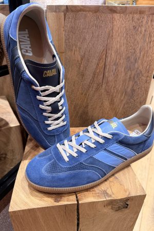 Craquez pour la Basket homme Pulse Blue Dream de la Marque Caval qui ira avec tous vos looks