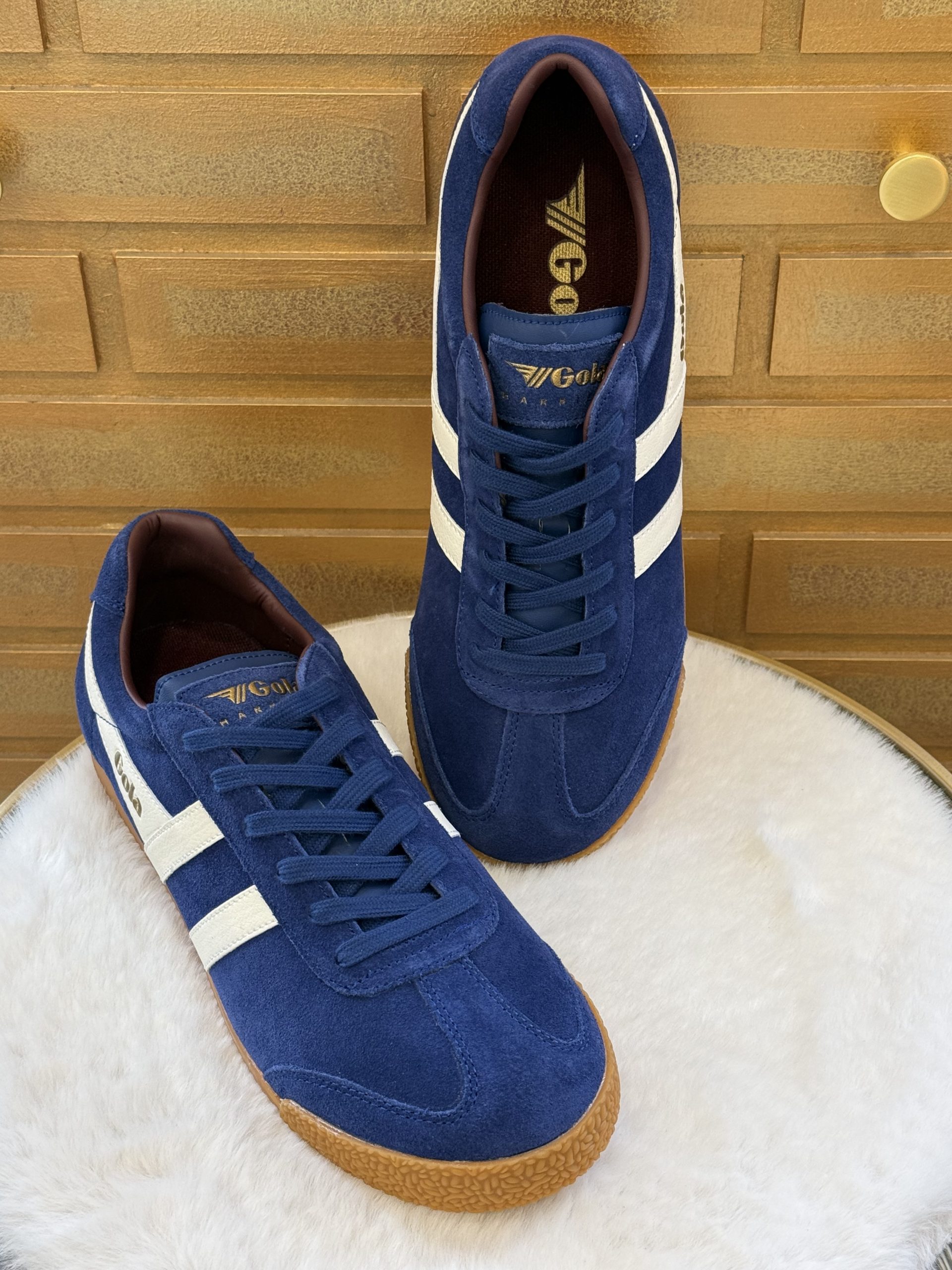 Basket homme Gola Harrier Suede bleue et blanche, sneaker rétro en cuir velours confortable et intemporelle