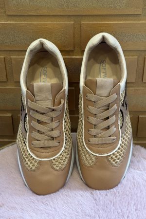 Découvrez la basket femme Softwaves Dakota en cuir noisette, élégante et confortable pour le quotidien. Disponible chez Euridys Chaussures à Arcachon.