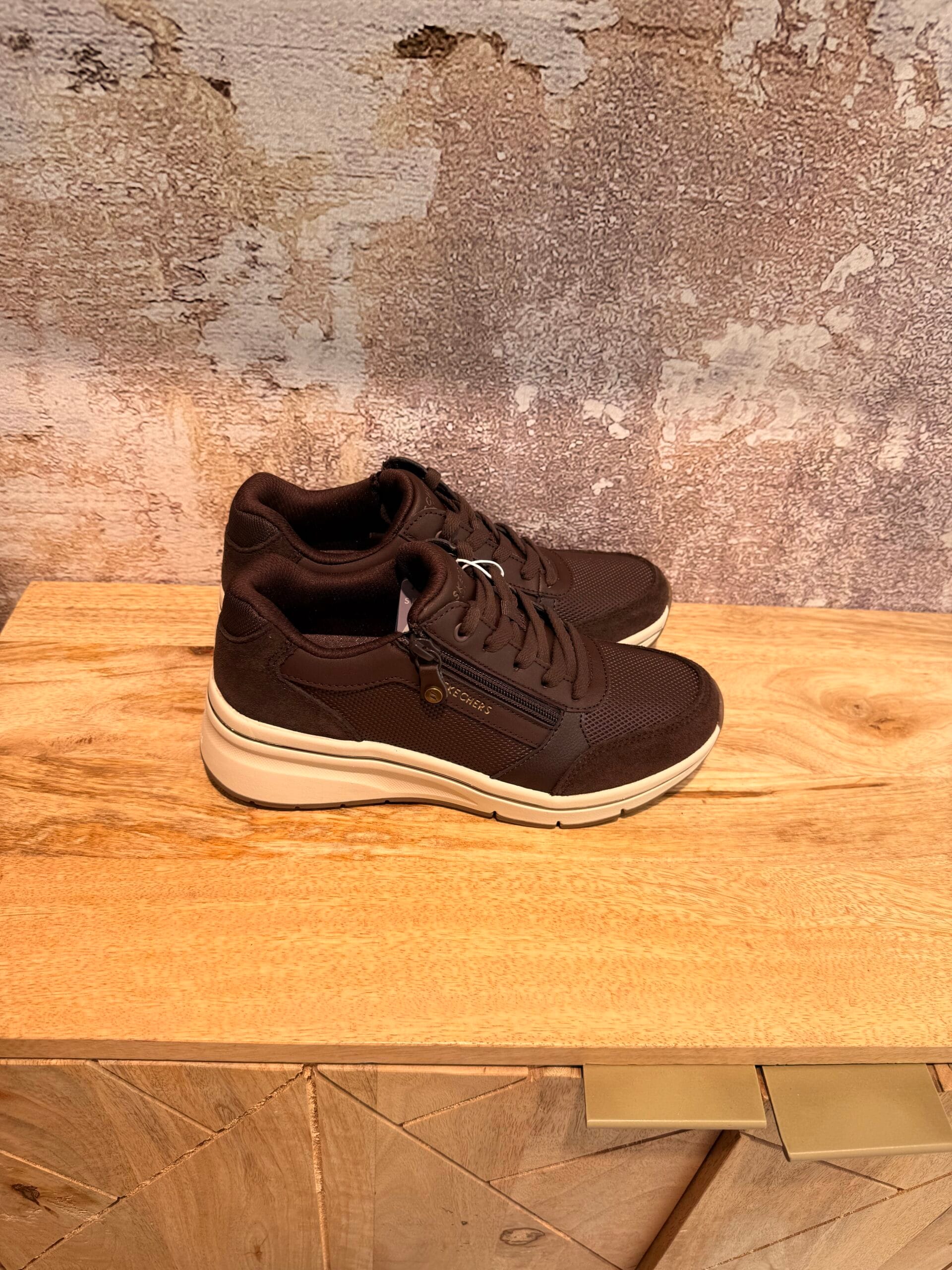 Basket Femme Billion Flex Luxe chocolat ou noir, Skechers-Confort & intemporel – Image 2
